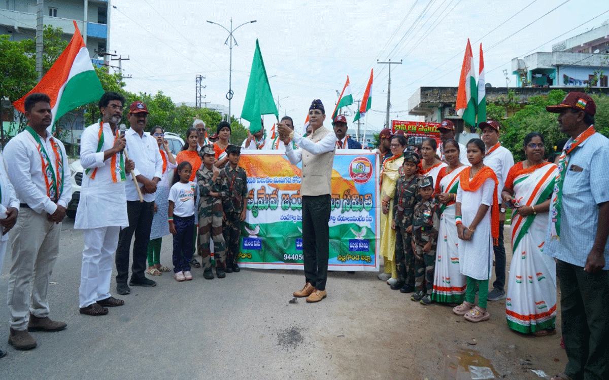 Kodada : కోదాడ‌లో ఘ‌నంగా స్వాతంత్ర్య దినోత్స‌వ వేడుక‌లు