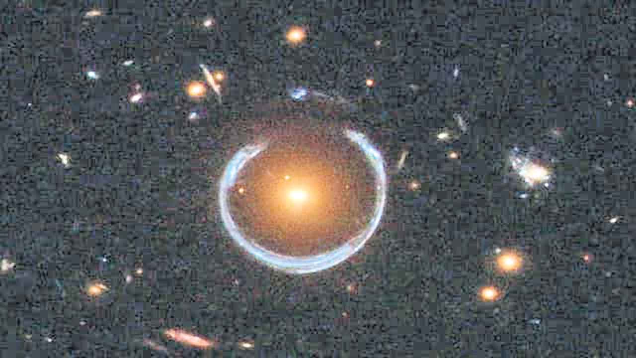 సూర్యుడి కన్నా 3,600 కోట్ల రెట్ల