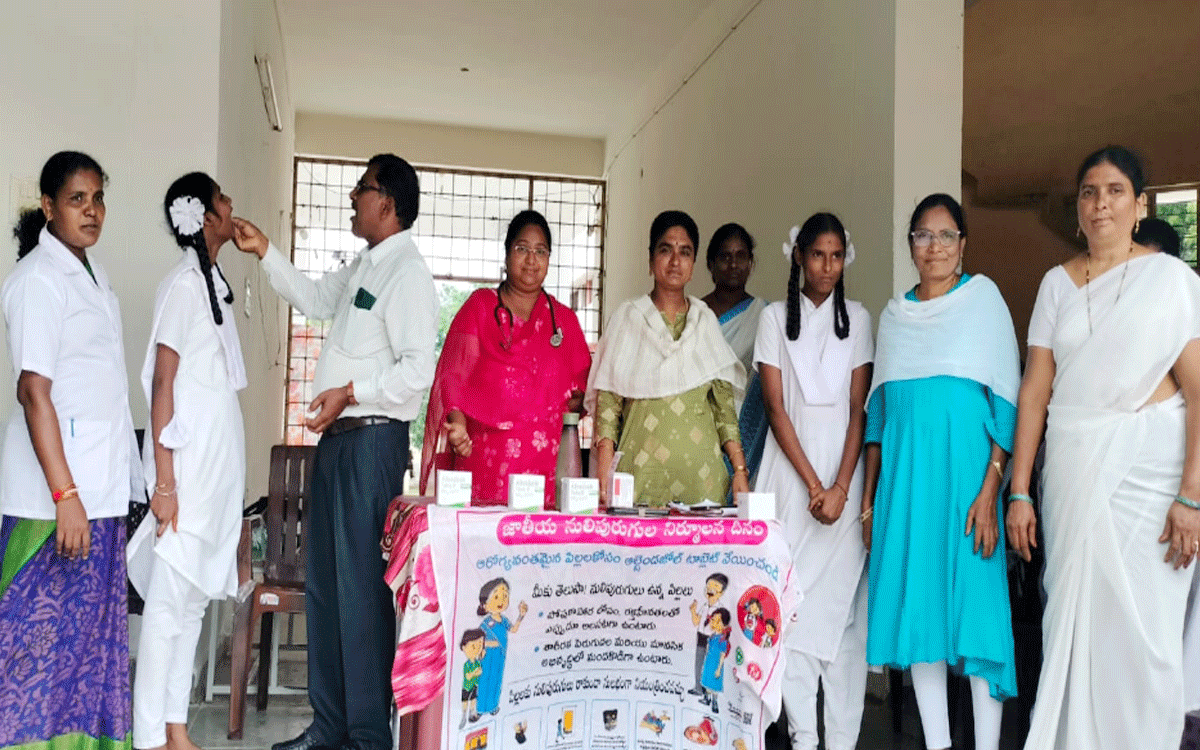 Bonakal : కేజీబీవీ బోన‌క‌ల్లులో ఆల్బండ‌జోల్ మాత్ర‌ల పంపిణీ