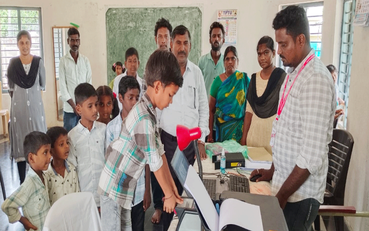 Bonakal : బోన‌క‌ల్లులో పిల్లల కోసం ప్రత్యేక ఆధార్ నమోదు కేంద్రం