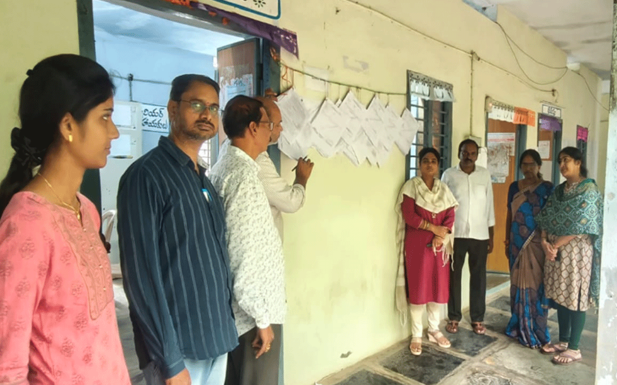 Bonakal : ‘ఓటరు జాబితా, పోలింగ్ కేంద్రాలపై అభ్యంతరాలుంటే తెలుపండి’