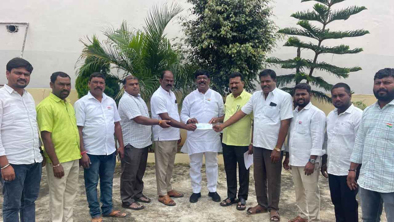 Bonala celebrations | బోనాల ఉత్సవాలకు రూ.50 వేలు విరాళం అందజేత