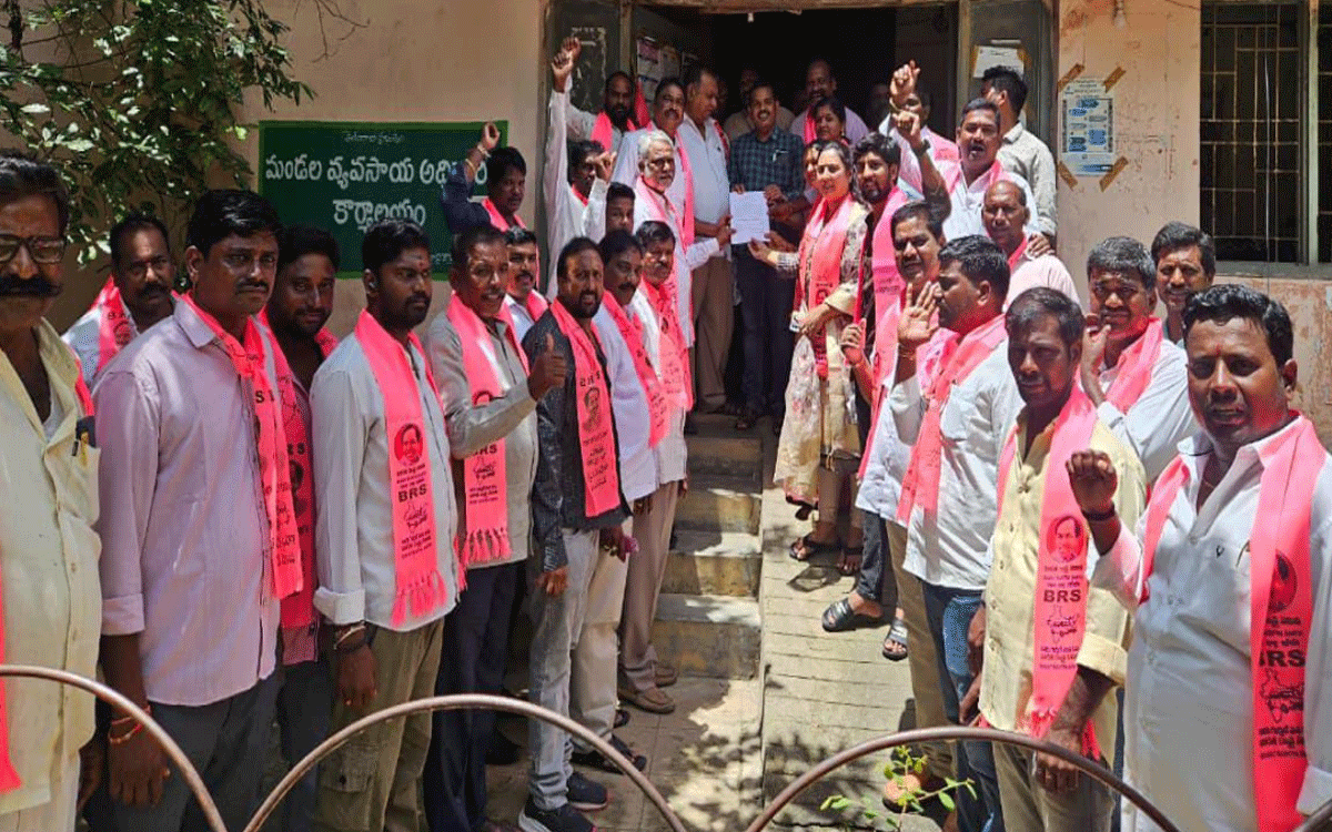 Palvancha : ‘రైతులందరికీ స‌రిప‌డా యూరియా సరఫరా చేయాలి’