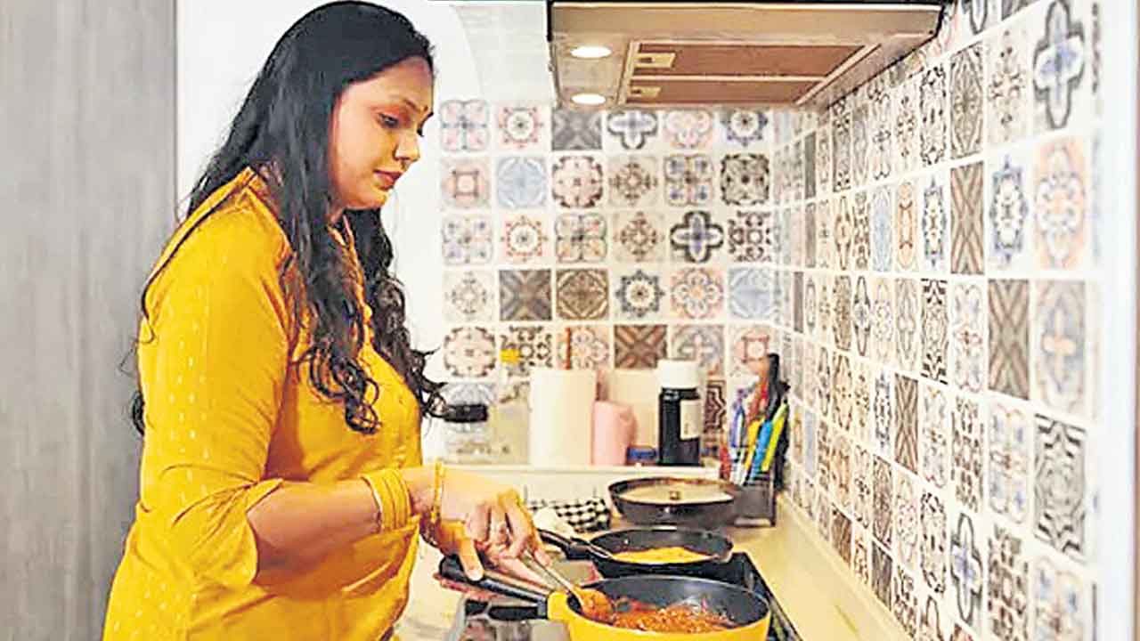 Bombay Highcourt | భార్య వంటను తప్పుబట్టడం క్రూరత్వం కాదు