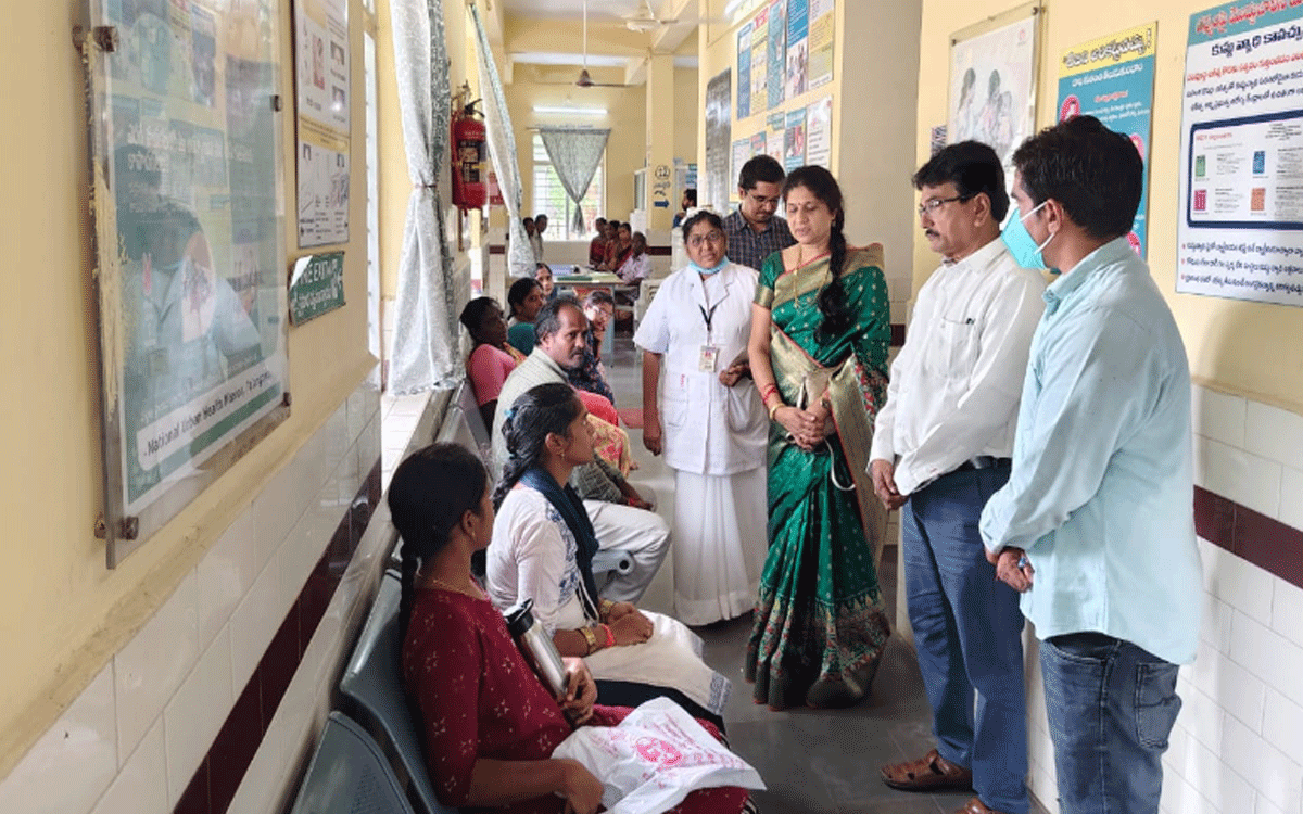 Ramavaram : గర్భిణీలు హెచ్పీఎల్సీ పరీక్షలు చేయించుకోవాలి : డీఎంహెచ్ఓ జయలక్ష్మి