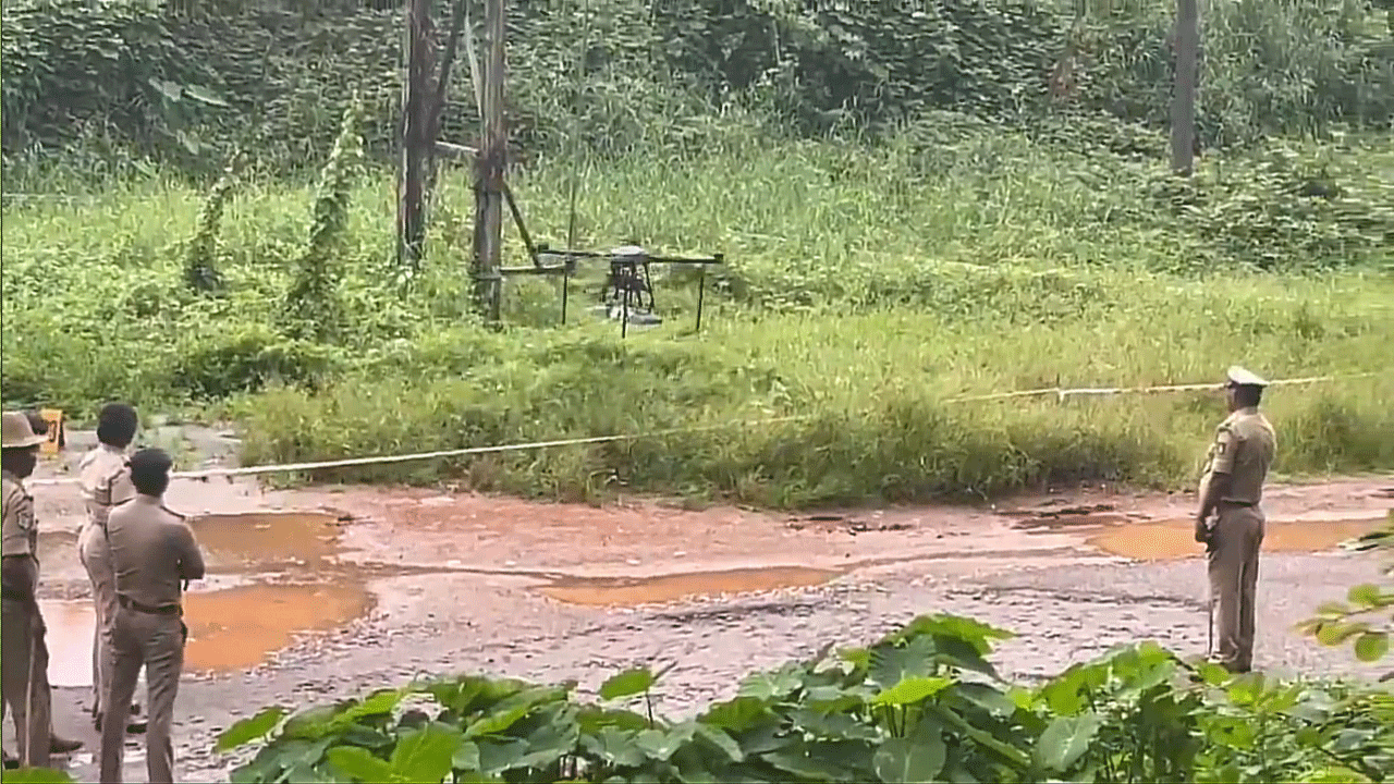 Dharmasthala: ధ‌ర్మ‌స్థ‌లిలో మృత‌దేహాల వెలికితీత‌.. డ్రోన్ ఆధారిత‌ జీపీఆర్ టెక్నాల‌జీతో గుర్తింపు