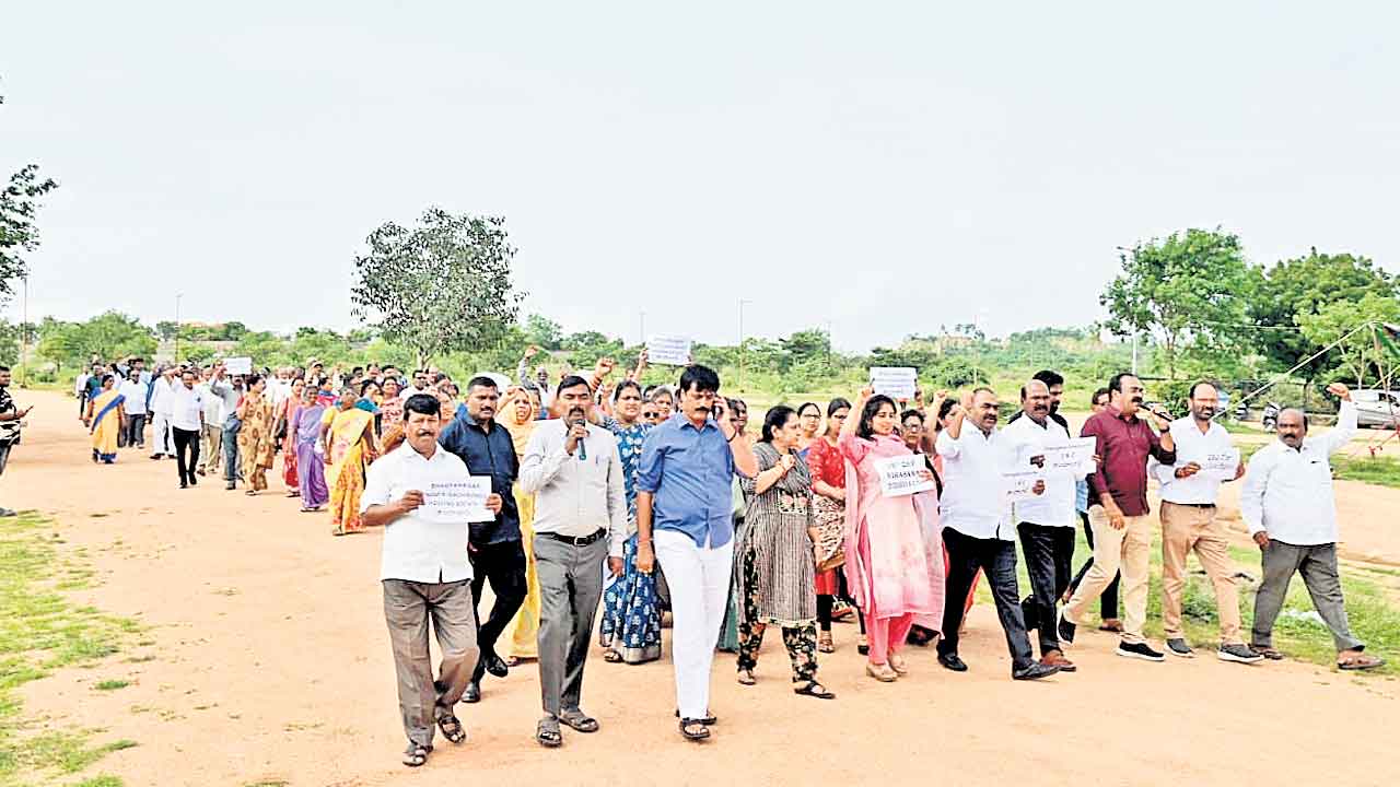 న్యాయం జరిగేవరకు పోరాటం ఆగదు