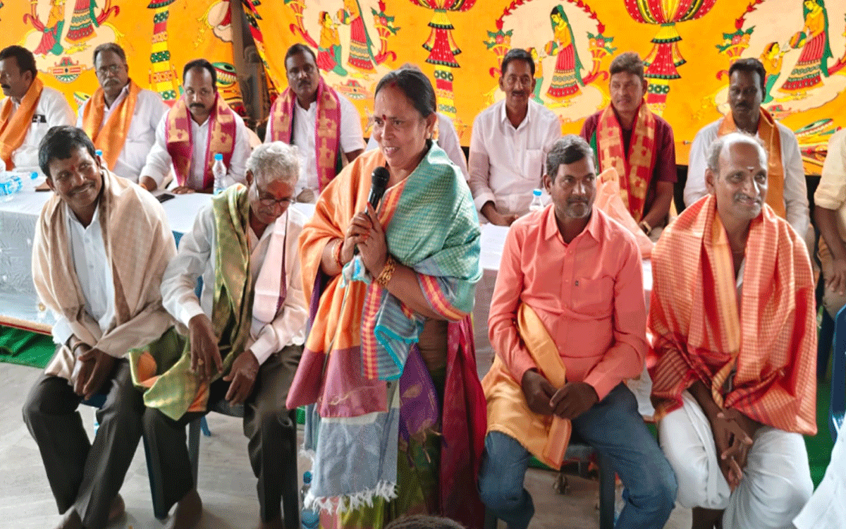 Yerrupalem : చంద్రమౌళీశ్వర ఆలయ పాలకవర్గ ప్రమాణ స్వీకారం