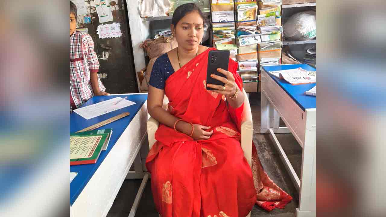FRS Servor | మొరాయించిన ఎఫ్ఆర్ఎస్ సర్వర్.. ఆందోళనలో ఉపాధ్యాయులు..