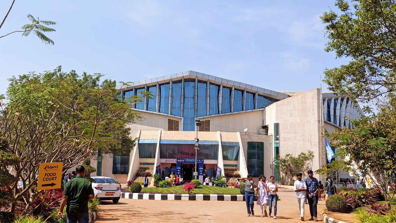 Hyderabad | మద్యం మత్తులో యువ అథ్లెట్లను చితకబాదిన గుర్తు తెలియని వ్యక్తులు