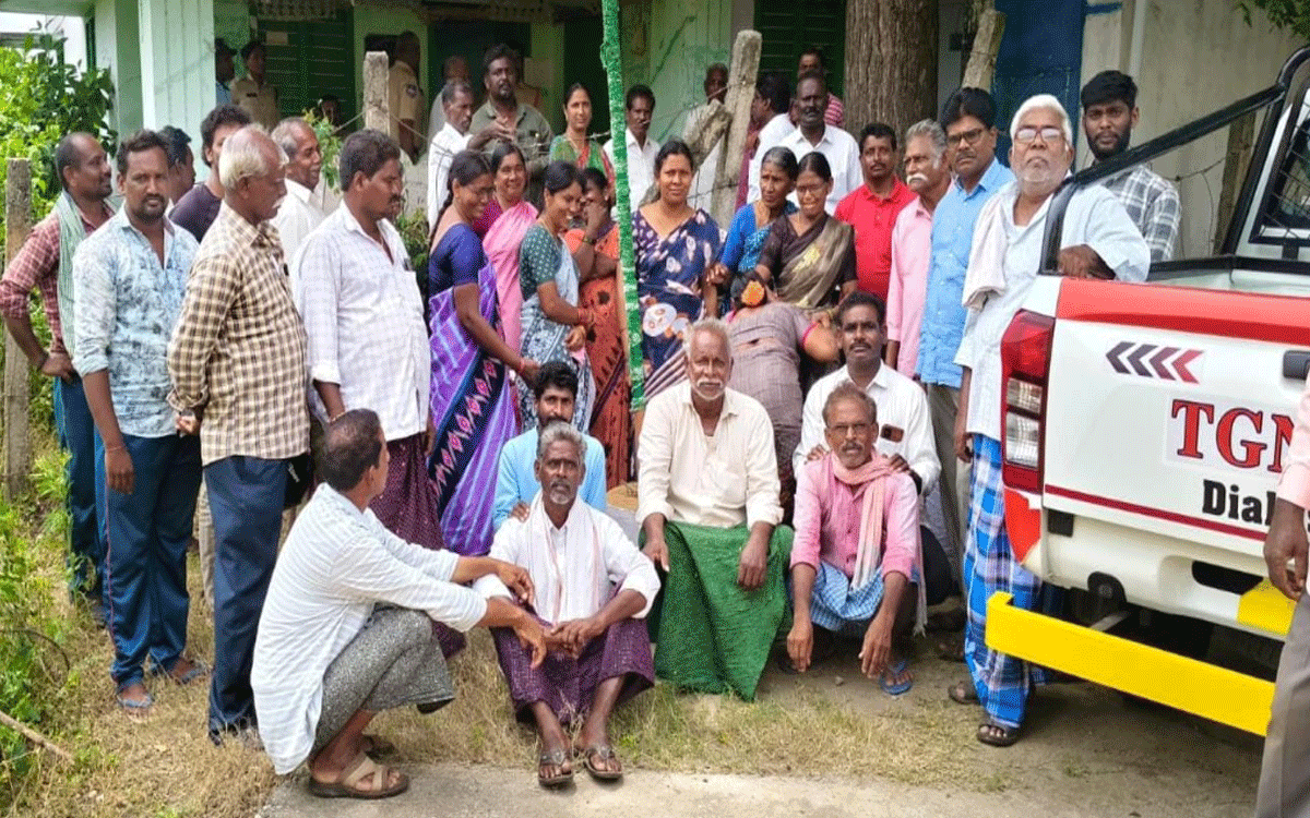 Bonakal : బోన‌క‌ల్లు విద్యుత్ సేవా కేంద్రం వద్ద సీపీఎం ఆధ్వ‌ర్యంలో ఆందోళన