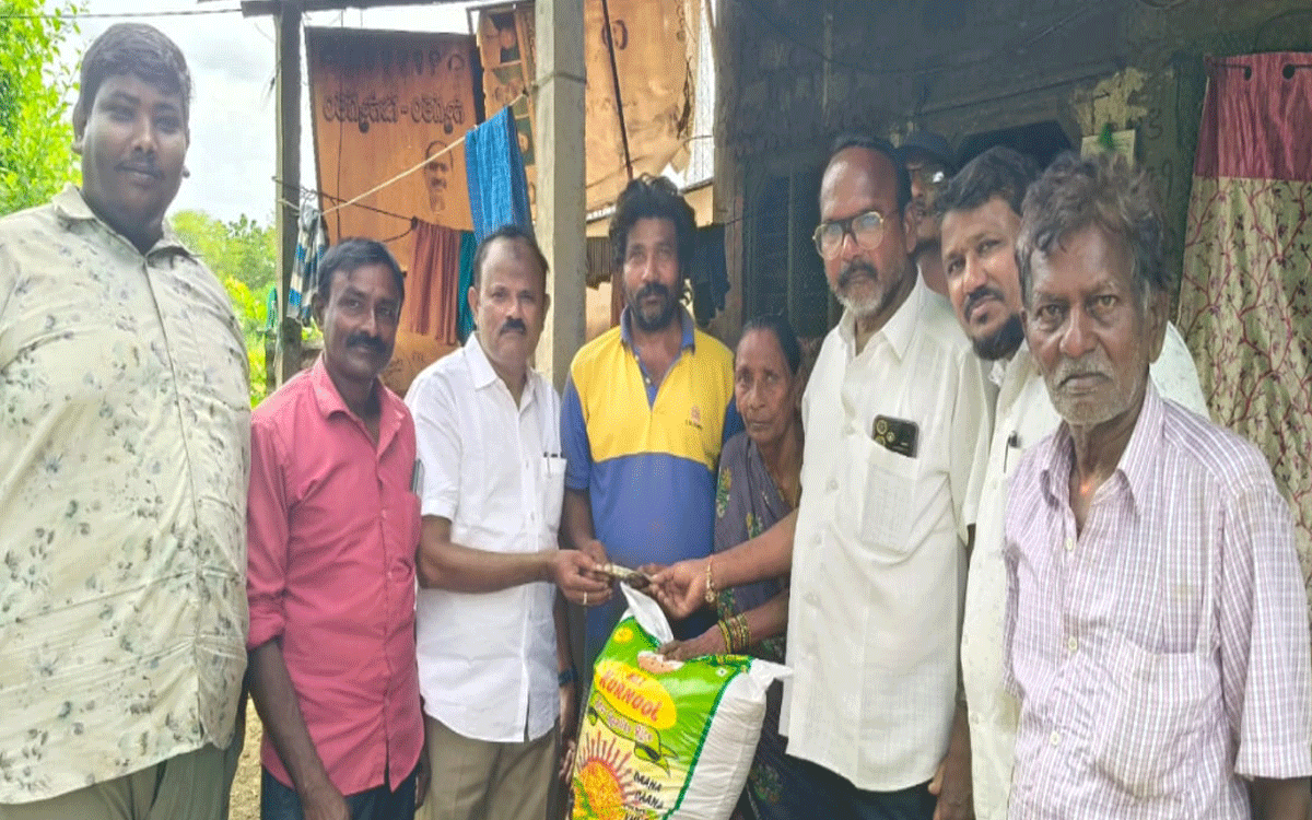 Karepalli : ఆదేర్ల వెంకటయ్య కుటుంబానికి ఆర్థిక సాయం