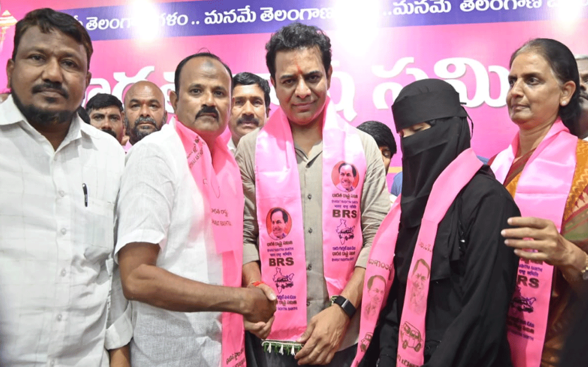 Karepalli : కేటీఆర్ను మర్యాదపూర్వకంగా కలిసిన గౌసుద్దీన్