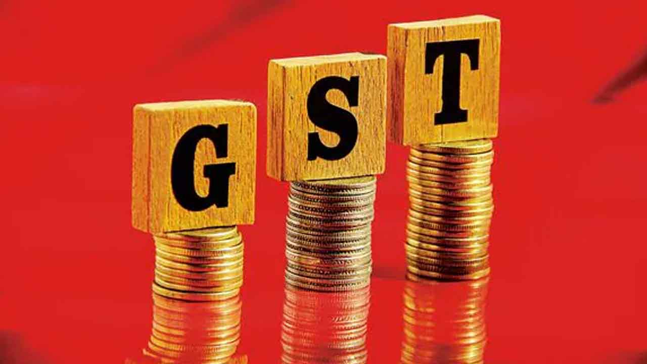 జీఎస్టీ స్లాబుల కోతకు జీవోఎం ఓకే
