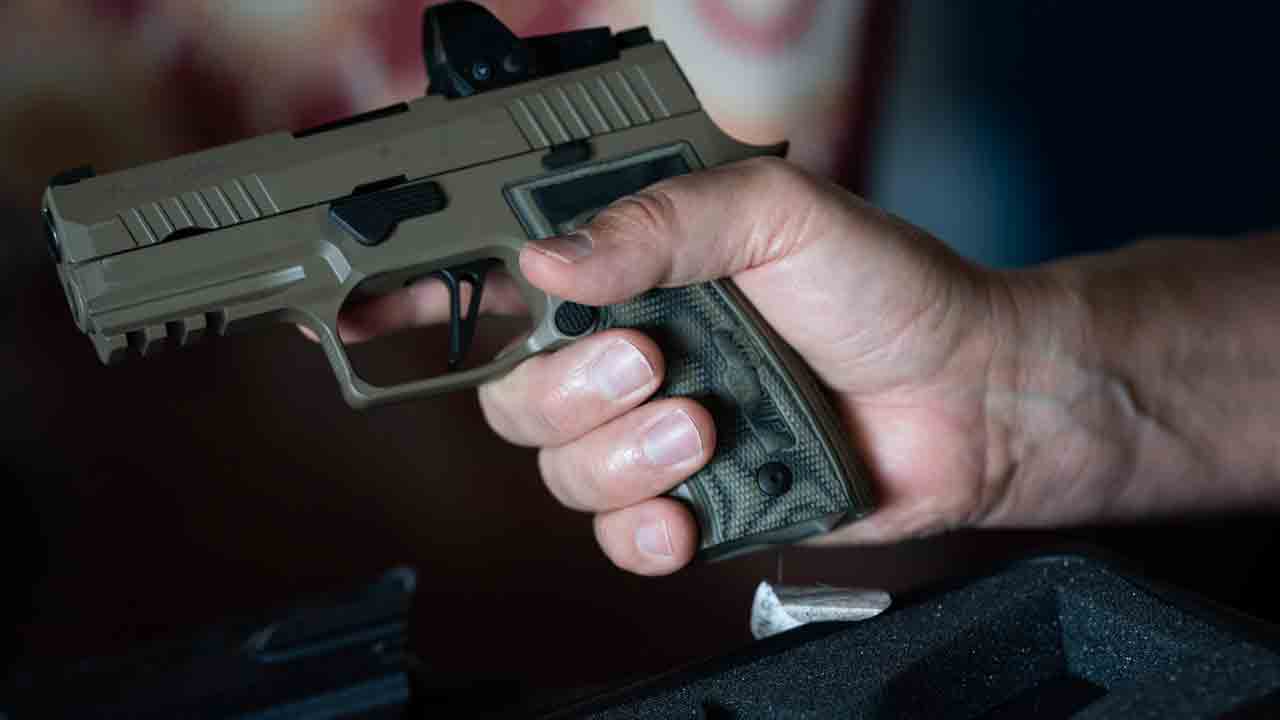 Jogipet | స్టేషన్‌లో పేలిన సీఐ రివాల్వర్.. బయటకు పరుగులు తీసిన సిబ్బంది..!