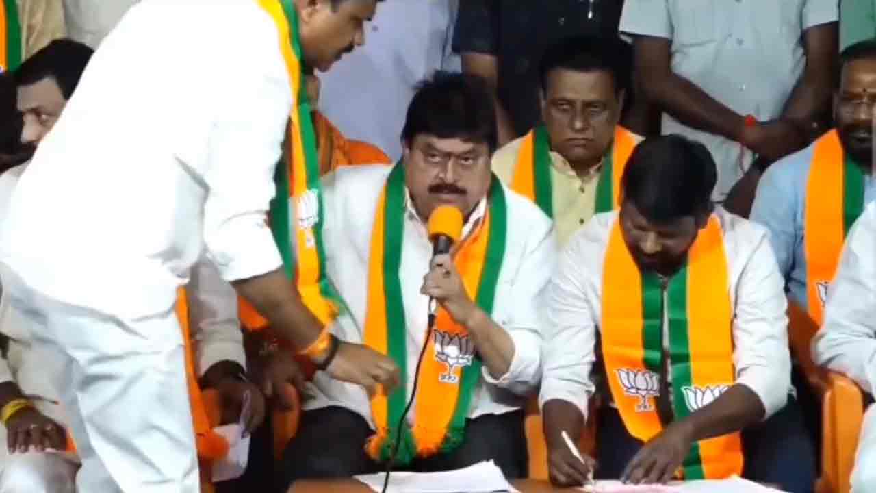 Guvvala Balaraju | ఇది ఆర్డిన‌రీ మెంబ‌ర్‌షిప్‌.. 100 మంది చేరితేనే రూ. 100 మెంబ‌ర్‌షిప్‌.. గువ్వ‌ల చేరిక‌పై బీజేపీ అధ్య‌క్షుడి మాట ఇది..