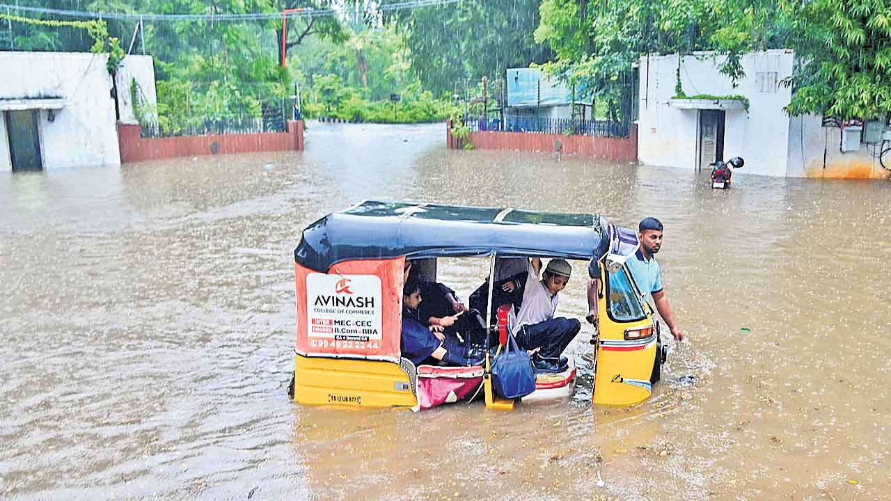 Heavy Rain Fall | రాష్ట్రం వ్యాప్తంగా దంచికొట్టిన వాన‌.. క‌న్నెపల్లిలో అత్య‌ధికంగా 23.2 సెం.మీ. వ‌ర్ష‌పాతం న‌మోదు