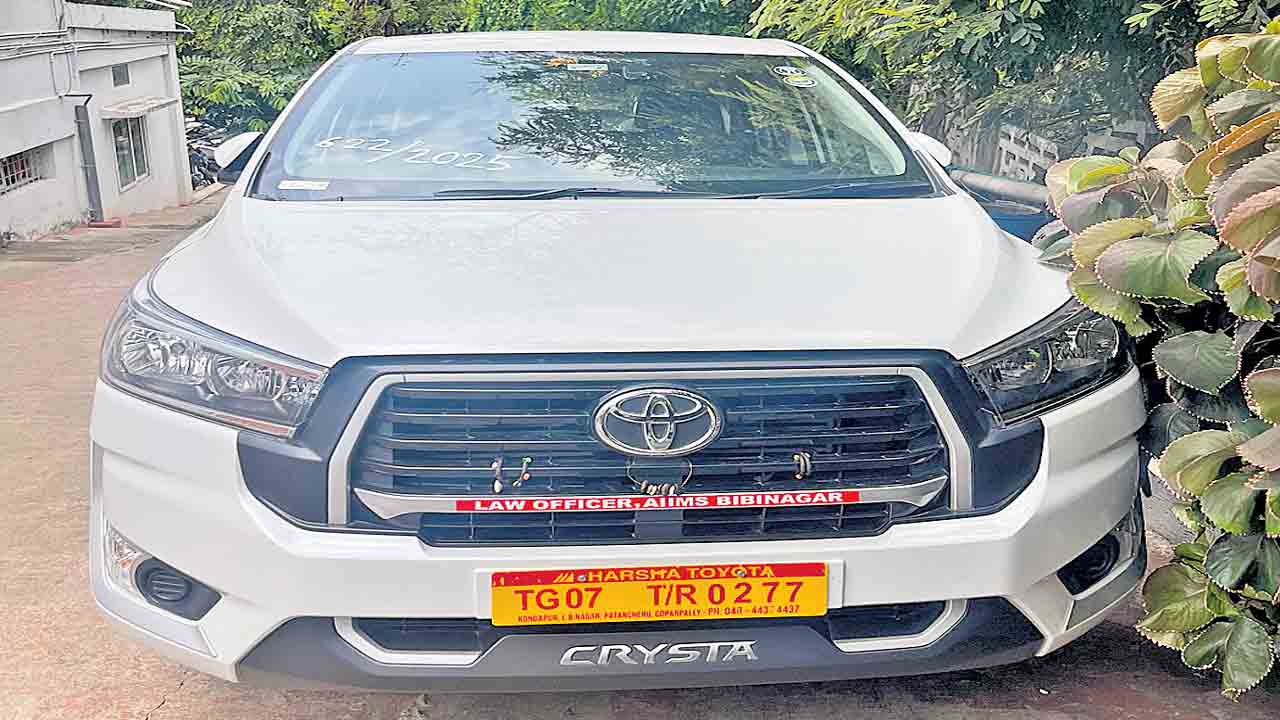 పబ్‌కు పిలిపించి.. హత్య కేసులో ఇరిక్కించి!