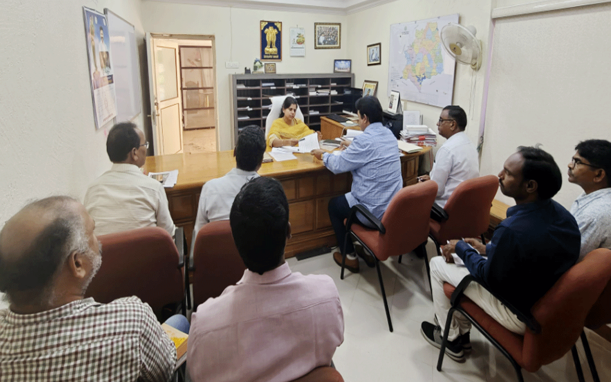 Nalgonda : రిపేర్‌లో ఏఎంఆర్‌పీ మోటార్లు .. చెరువులు నింపలేం : కలెక్టర్ ఇలా త్రిపాఠి