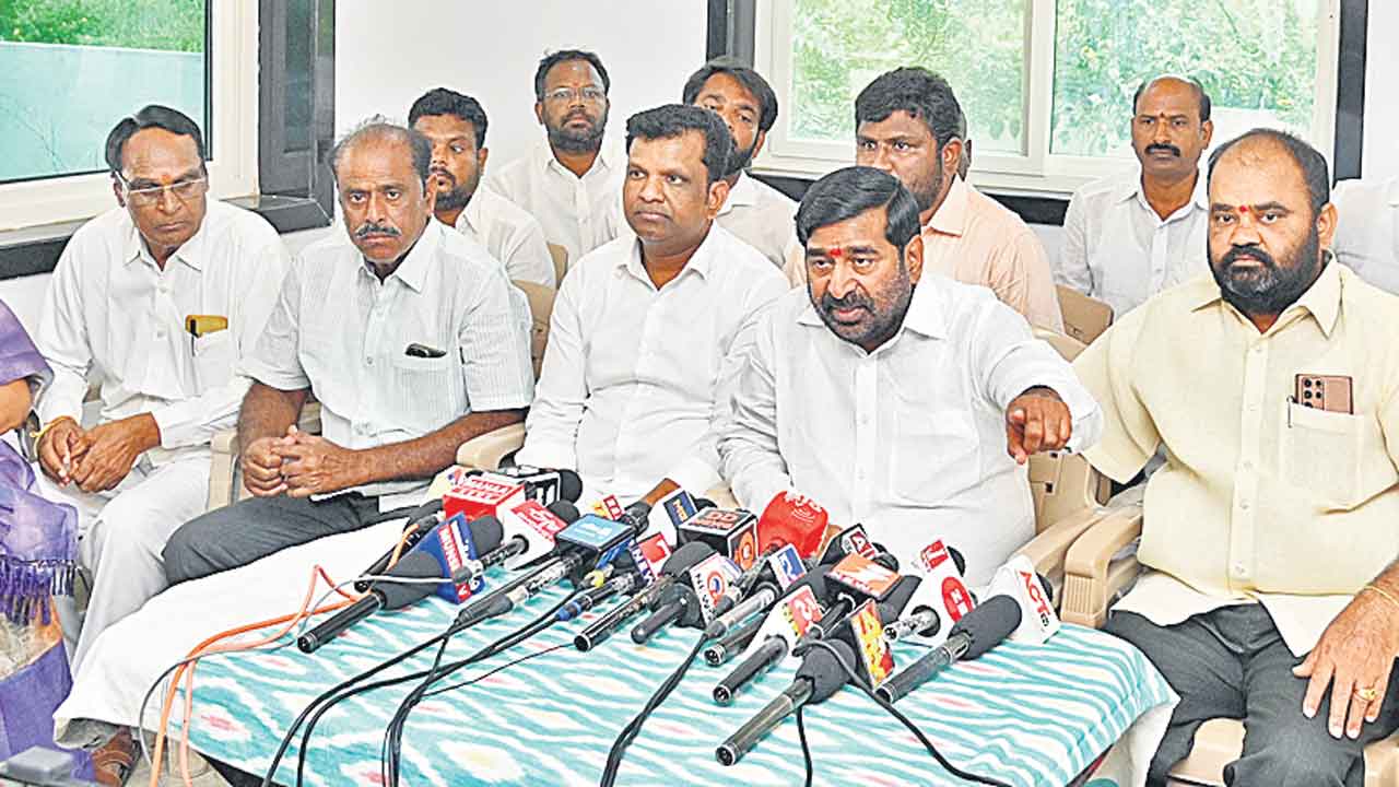 కాంగ్రెసొచ్చింది… క్యూలైన్లు తెచ్చింది: జగదీశ్‌రెడ్డి