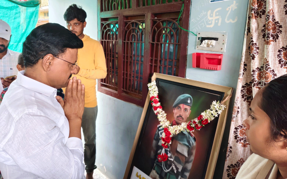 Karepalli : తెలంగాణ ఉద్యమకారుడు జడల వెంకటేశ్వర్లుకు ఘన నివాళి