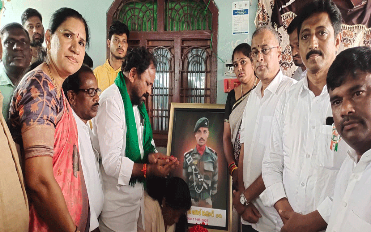 Karepalli : తెలంగాణ ఉద్యమకారుడు జడల వెంకటేశ్వర్లుకు ఘన నివాళి