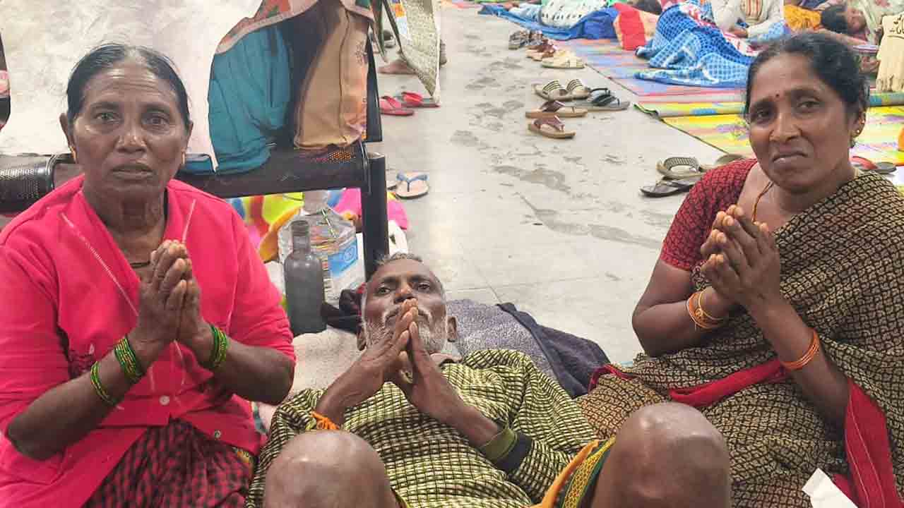 Peddapur | రెండు కాళ్లకు ఇన్ఫెక్షన్.. భారంగా మారిన ఖరీదైన వైద్యం.. దాతల కోసం ఎదురుచూపులు