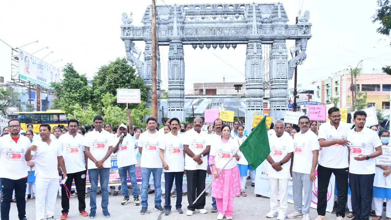 Dr. Sandhya | పిల్లలకు తల్లిపాలే అమృతం : కేఎంసీ ప్రిన్సిపల్ డాక్టర్ సంధ్య