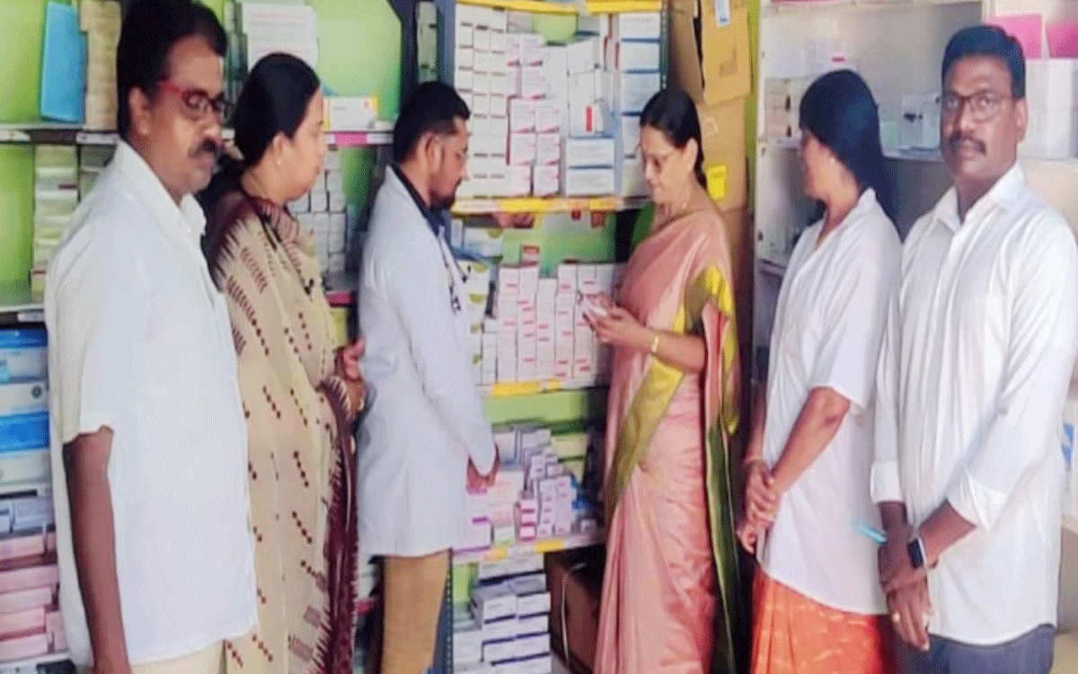 Madhira : వైర‌ల్ ఫీవ‌ర్స్ వ్యాప్తి చెంద‌కుండా చ‌ర్య‌లు చేప‌ట్టాలి : డీఎంహెచ్ఓ క‌ళావ‌తిబాయి