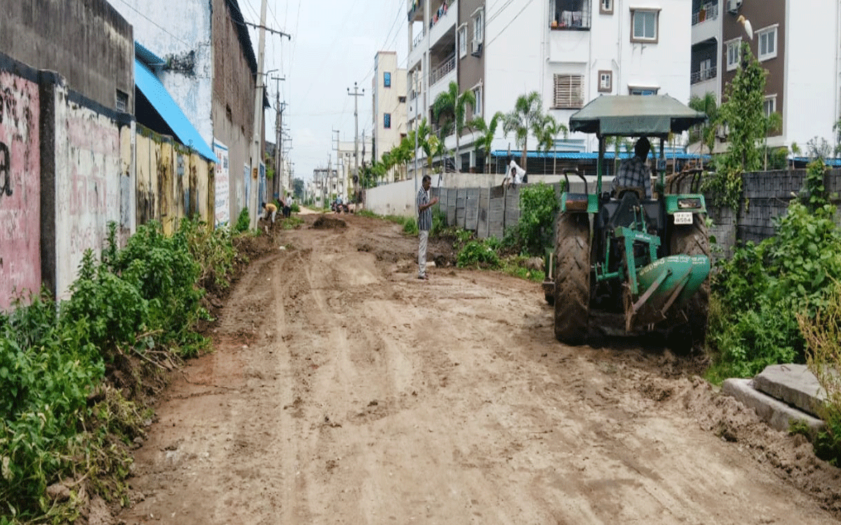 Kanteshwar : చందాలు వేసి రోడ్డు నిర్మించి