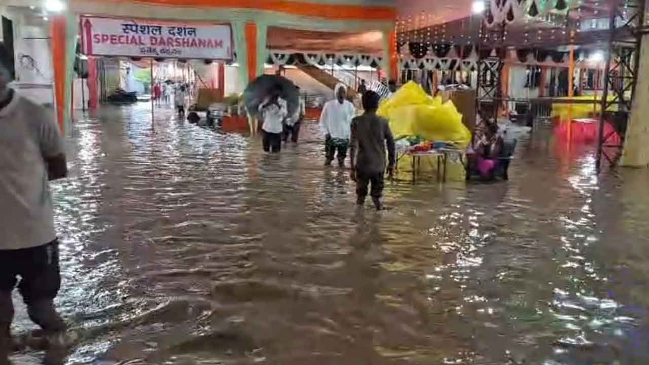 Karra Vinayaka Temple | జలమయమైన పాలజ్ కర్ర వినాయకుడి ఆలయం