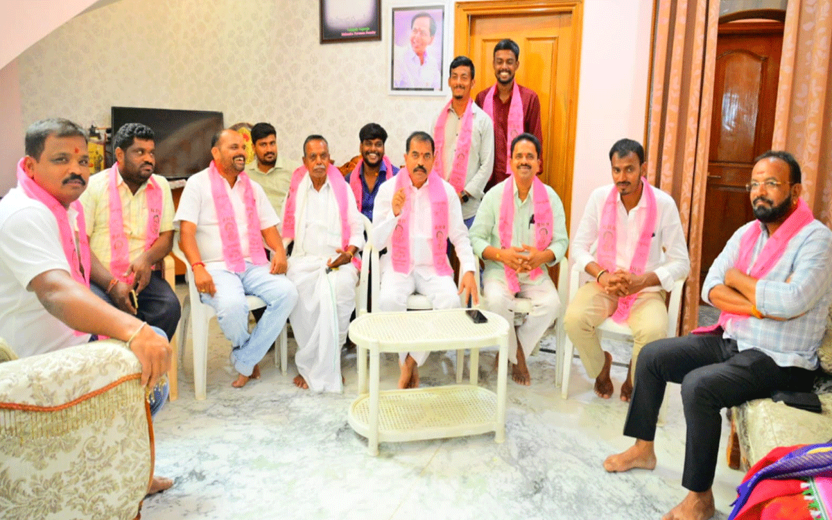 Yadagirigutta : ‘గతంలో మంజూరైన పనులనే ప్రారంభిస్తూ కాలం గ‌డుపుతున్న ఎమ్మెల్యే బీర్ల‌’