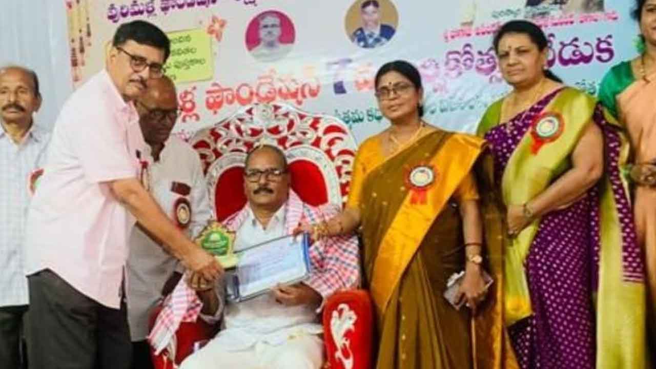 Khammam | కథల పోటీల్లో ఇల్లెందు వాసికి ప్రథమ బహుమతి