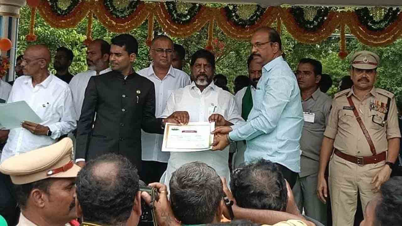 Khammam | ఖమ్మం రూరల్‌కు అవార్డుల పంట.. ఉత్తమ అధికారులుగా తహసిల్దార్, మున్సిపల్ కమిషనర్, సివిల్ సప్లయ్స్‌ డీటీ