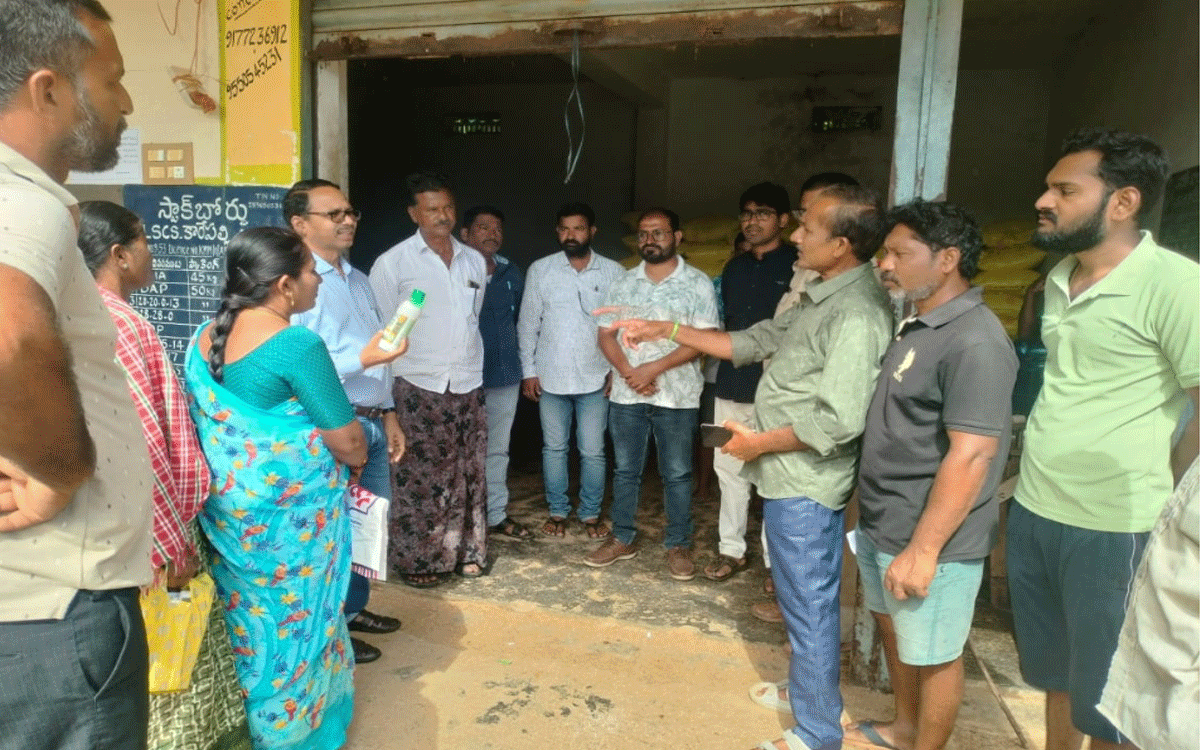 Karepalli : రైతుల‌కు స‌ర‌ప‌డా యూరియా స‌ర‌ఫ‌రా చేయాలి : ఏడీఏ పుల్ల‌య్య‌