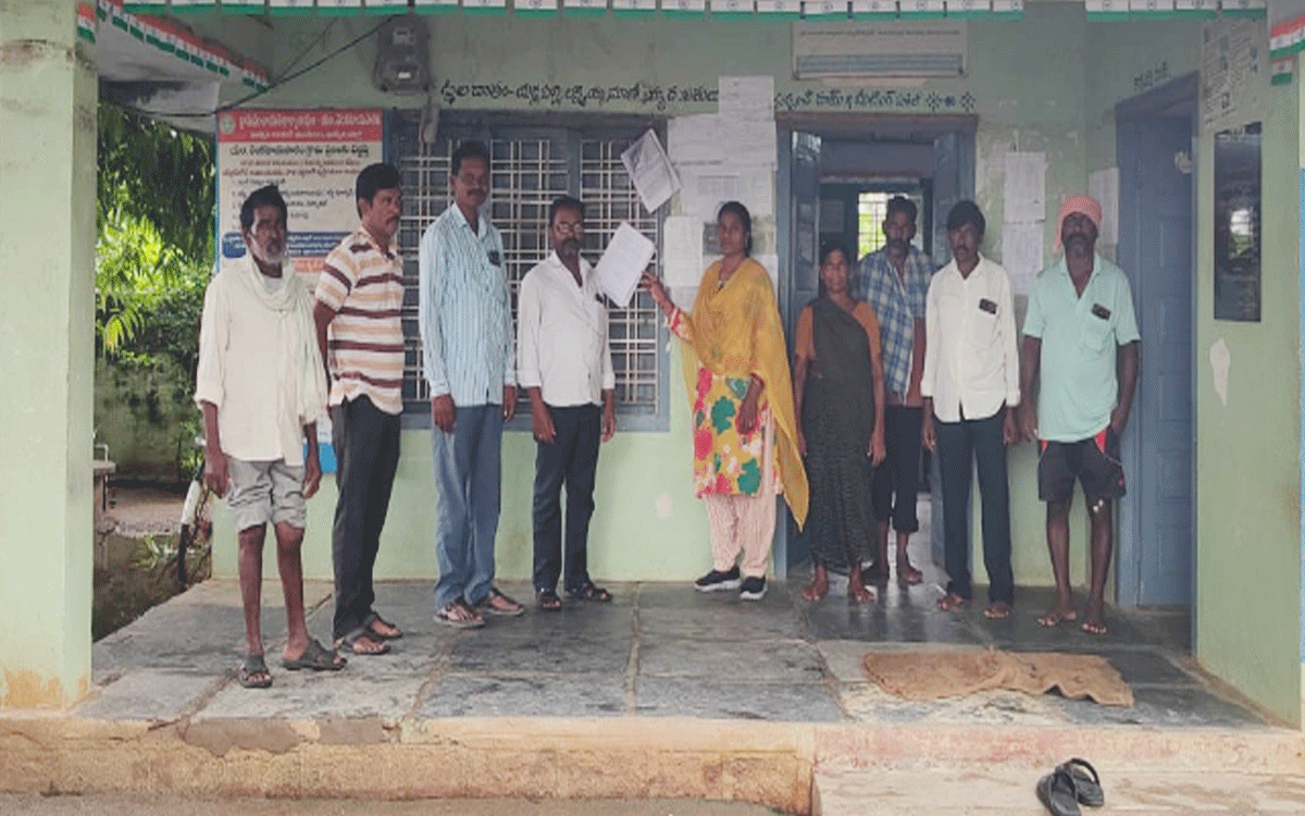 Khammam Rural : పంచాయతీ కార్యాలయాల్లో ఓటరు జాబితా డ్రాఫ్ట్‌ నోటిఫికేషన్ ప్రదర్శన