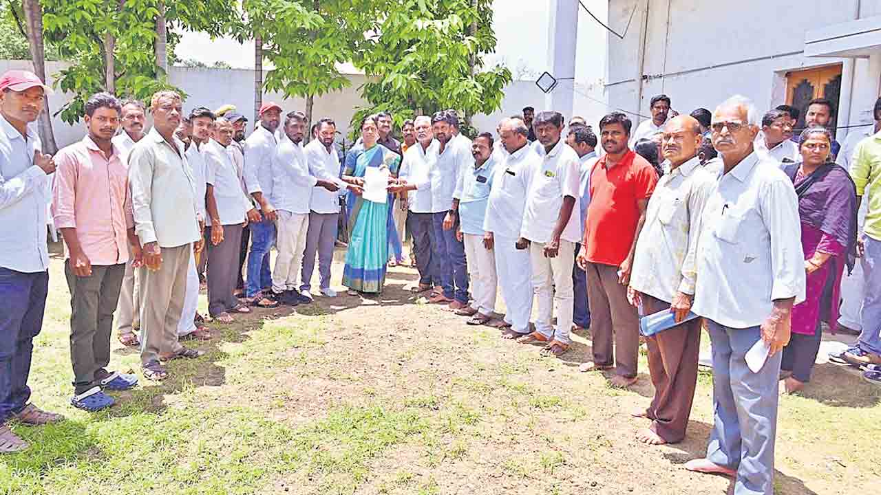 ‘కడియం’పై కాంగ్రెస్‌లో గుస్సా