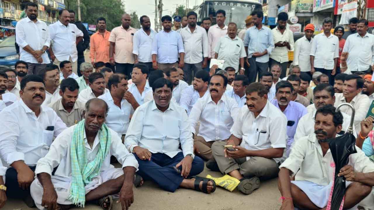 యూరియా సరఫరాలో ప్రభుత్వం విఫలం : కొప్పుల మహేశ్‌రెడ్డి