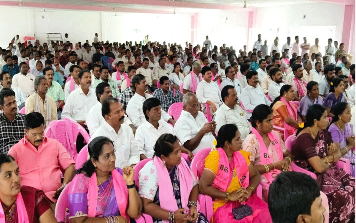 Kothagudem Urban : కాంగ్రెస్ పాలనంటే సెటిల్‌మెంట్లు, రియల్ ఎస్టేట్, కమీషన్లు : ఎంపీ వ‌ద్దిరాజు ర‌విచంద్ర