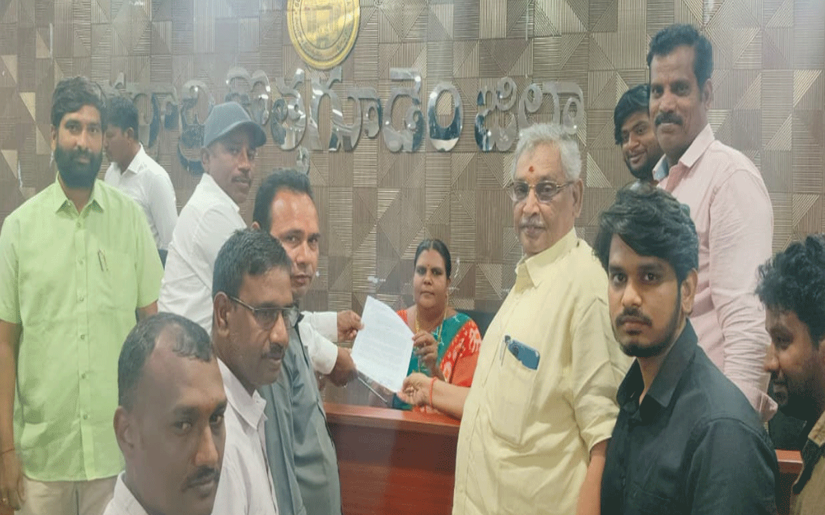 Kothagudem Urban : జీతాలు ఇవ్వండి మహాప్రభో