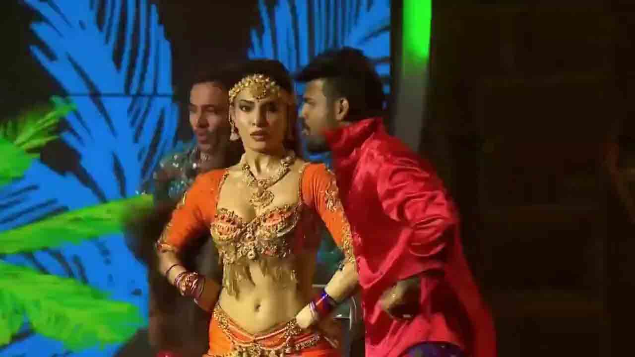 Jacqueline Fernandez | ‘కుర్చీ మ‌డ‌త‌బెట్టి’ పాట‌కు స్టెప్పులేసిన జాక్వెలిన్ ఫెర్నాండెజ్.. వీడియో