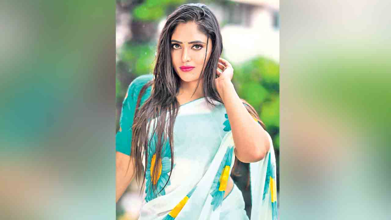 నాన్నకు చెప్పకుండానే.. మొదటి సీరియల్‌ చేశా!