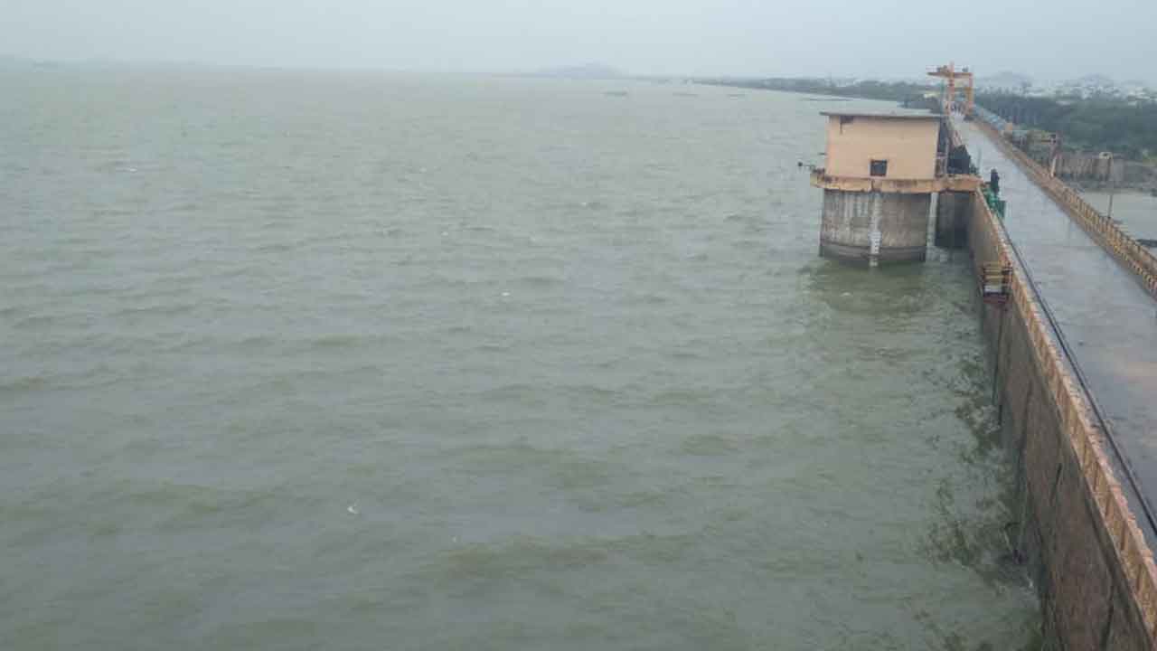Maneru reservoir | మానేరు జలాశయానికి భారీగా వరద.. రేపు ఎల్ఎండీ గేట్లు ఎత్తే అవకాశం