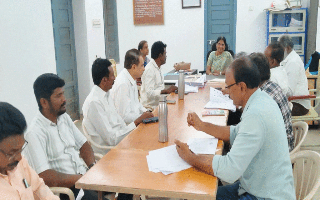 Khammam Rural : 'ఓట‌రు జాబితాలో డబుల్ ఓట‌ర్ల‌ను తొలగించాలి'