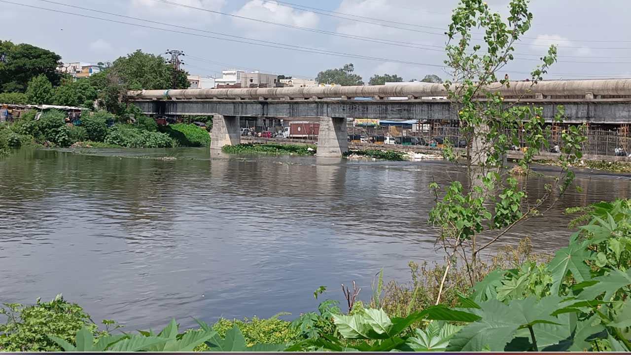 Hussain Sagar | హుస్సేన్‌ సాగర్‌ గేట్లు ఎత్తివేత‌.. మూసీకి పెరిగిన వరద ప్రవాహం