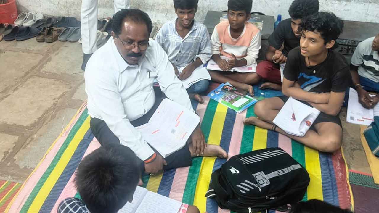 Papannapet | బాలుర వసతి గృహాన్ని ఆకస్మికంగా తనిఖీ చేసిన అదనపు కలెక్టర్ నగేష్