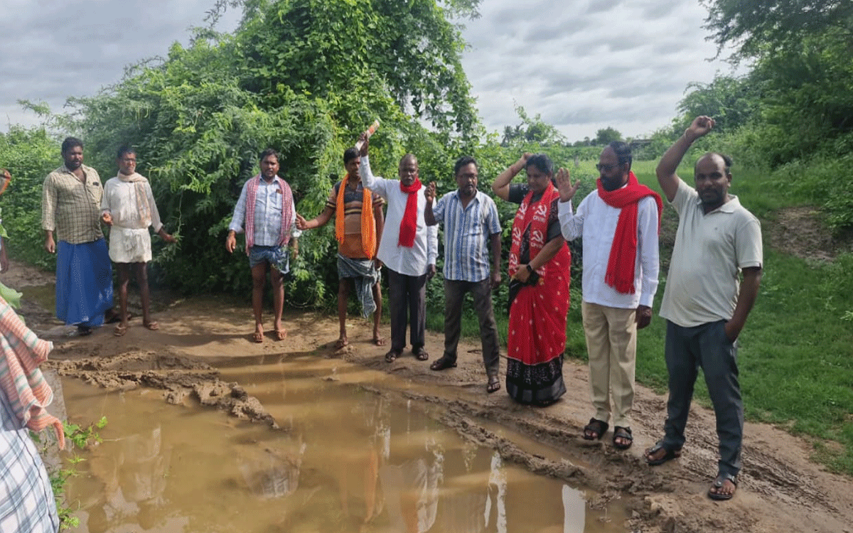 Nalgonda Rural : జి.చెన్నారం- అనంతారం రోడ్డును వెంటనే నిర్మించాలి : పాల‌డుగు నాగార్జున‌