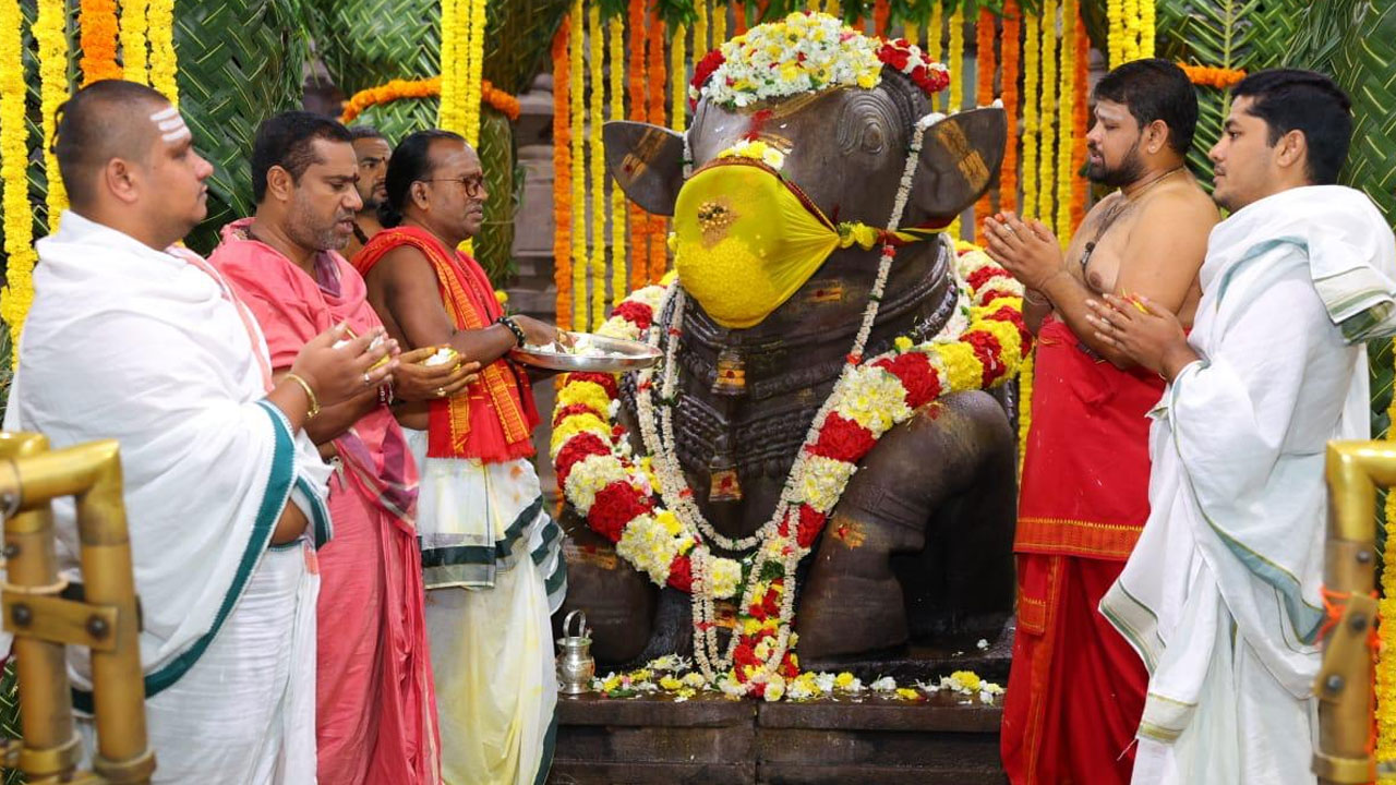 Srisailam | శ్రీశైలం ఆల‌యంలో నందీశ్వరస్వామివారికి విశేషపూజలు