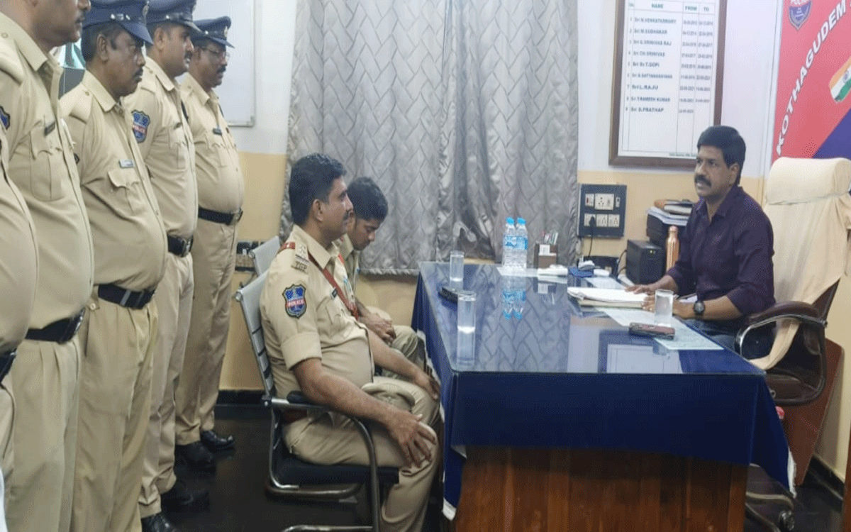 Ramavaram : అనుమానాస్పద వ్యక్తుల కదలికపై దృష్టి సారించాలి : ఓఎస్డీ నరేందర్