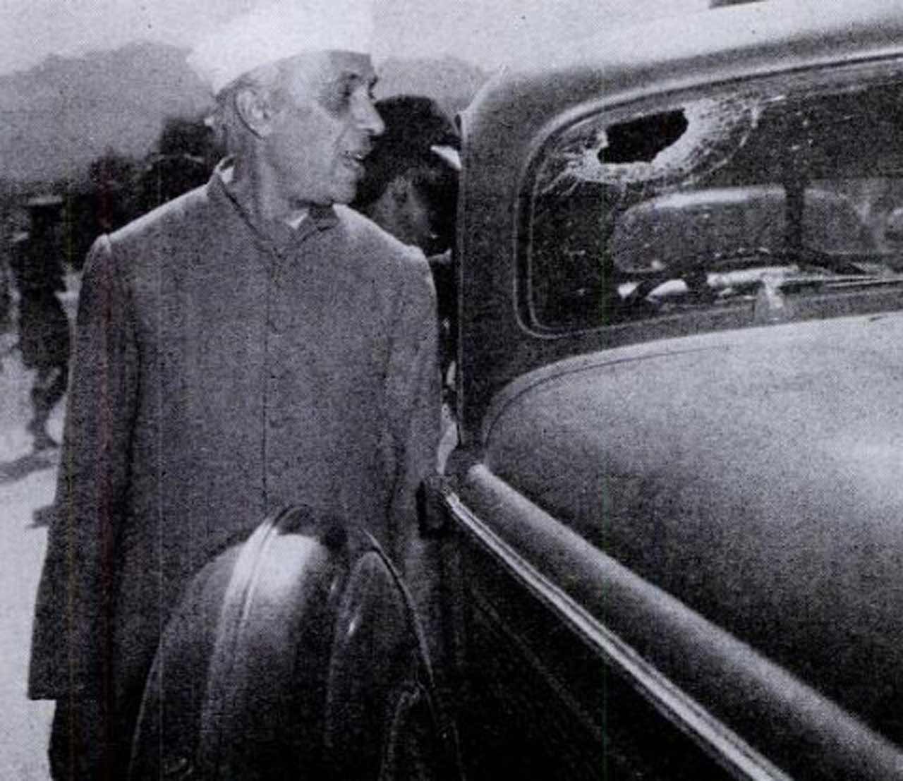 Nehru9